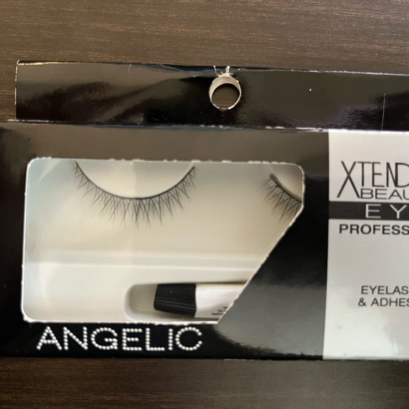 Huda Beauty - Scarlett #8 - False Lashes - Brand New in Boxes - Offers Welcome! - Picture 6 of 7